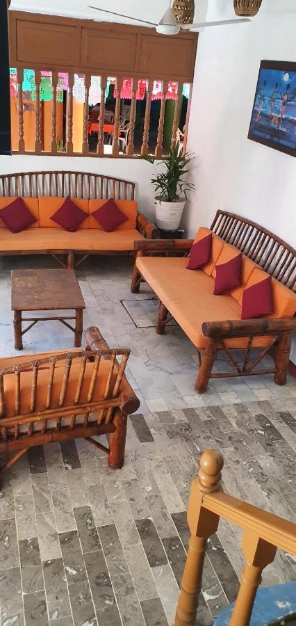 Zihua Hotel 3*