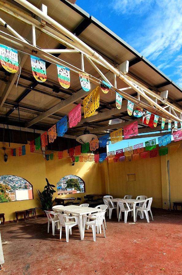 Hotel Zihua 3*